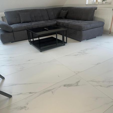 Flexible, Schoene Und Gut Aussehende Feriensuite Ройтлинген Экстерьер фото