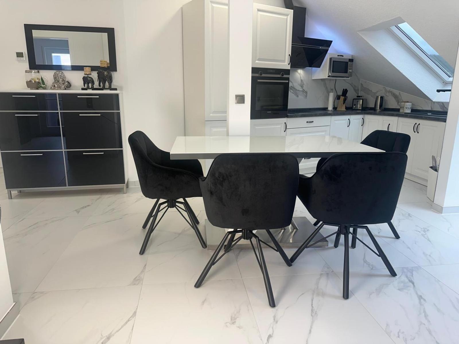 Flexible, Schoene Und Gut Aussehende Feriensuite Ройтлинген Экстерьер фото