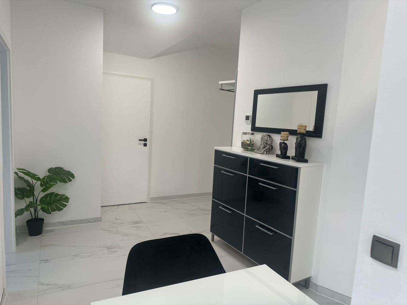 Flexible, Schoene Und Gut Aussehende Feriensuite Ройтлинген Экстерьер фото