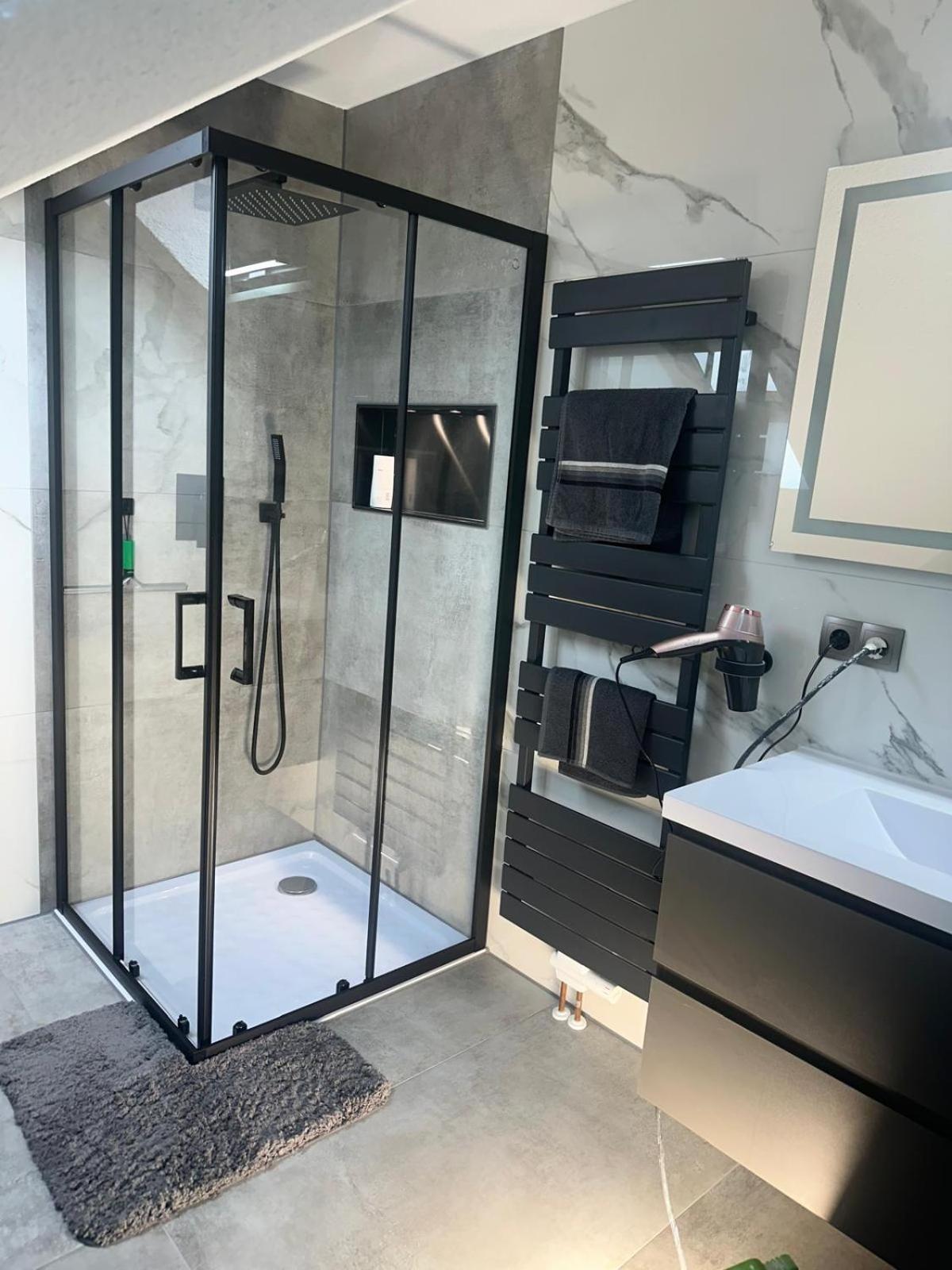 Flexible, Schoene Und Gut Aussehende Feriensuite Ройтлинген Экстерьер фото